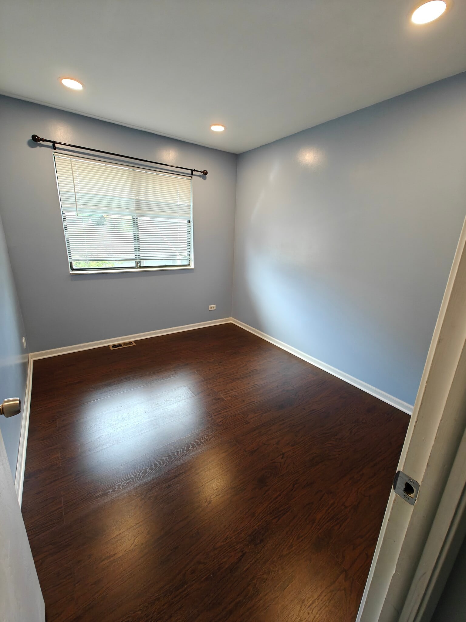 Building Photo - 1410 N Whispering Springs Cir