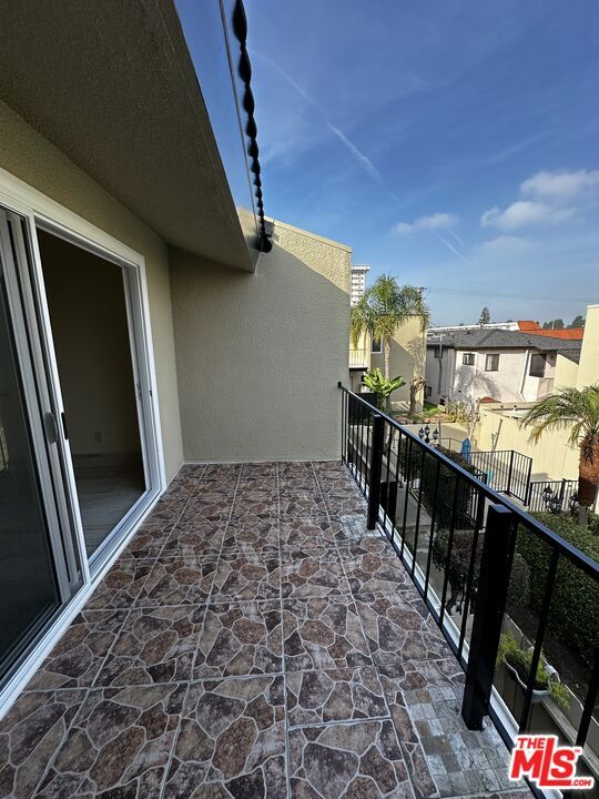 Building Photo - 3422 Maricopa St