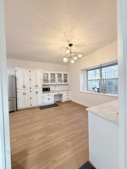 Building Photo - 3705 Windover Dr