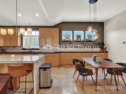 Building Photo - 10244 Sacramento Way