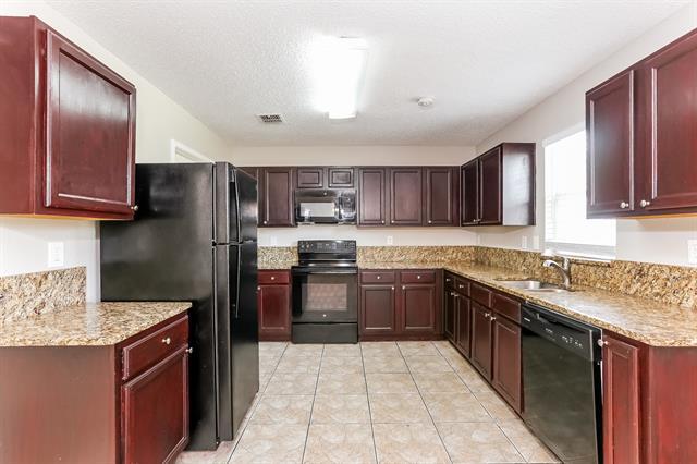 Building Photo - 3011 Clemente Dr