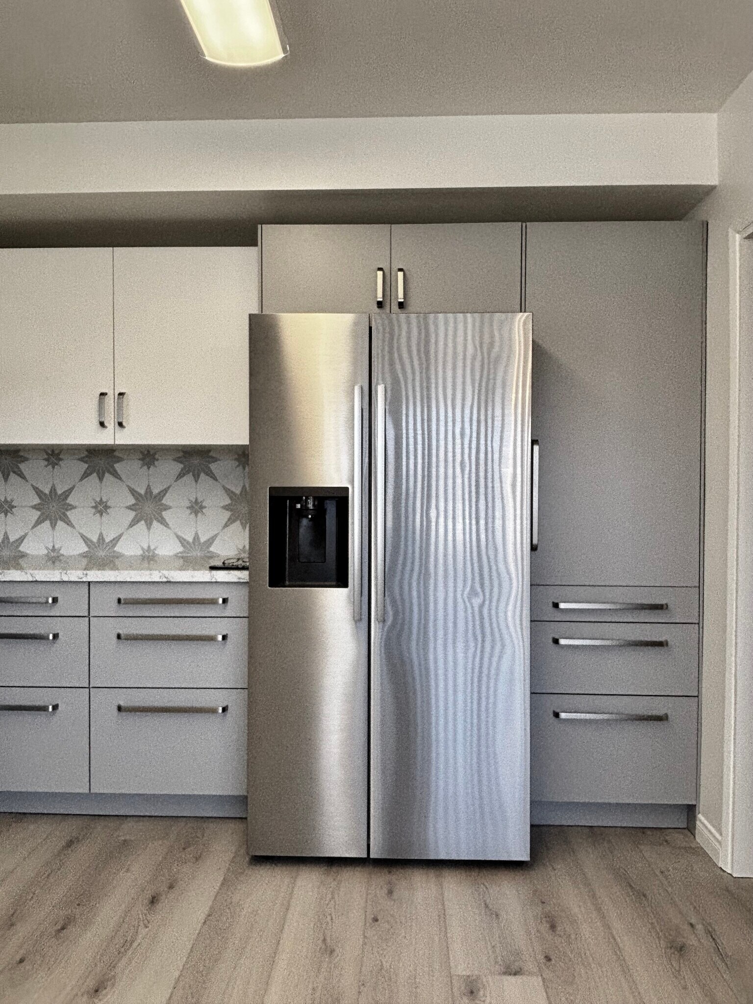 Building Photo - 969 W 25th St