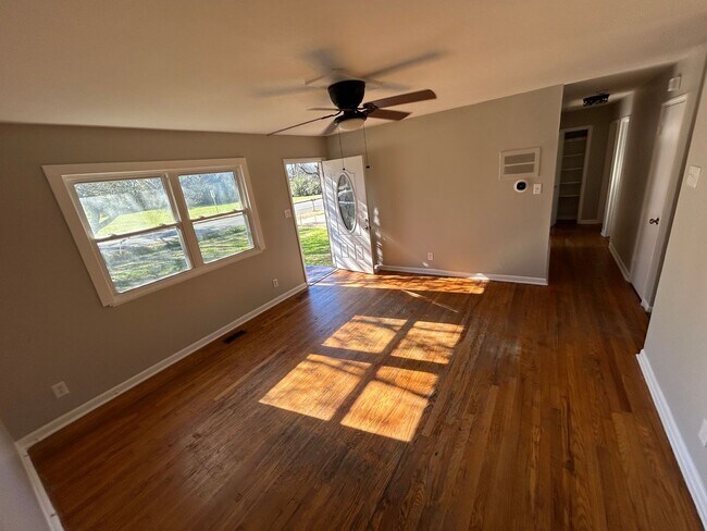 Building Photo - 3-Bedroom Home with Outdoor Entertaining Patio