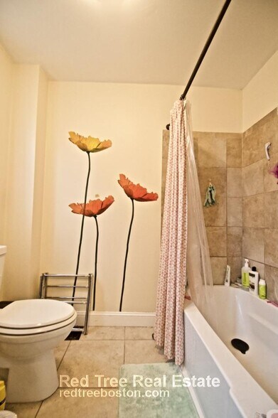 Unit 2 - 201 Hillside St