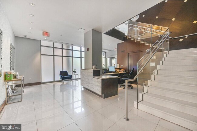 Building Photo - 440 L St NW