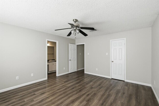 Building Photo - 3205 Settlement Dr