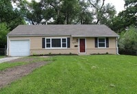 Building Photo - 3 Bedroom 1 Bath House in Prairie Village