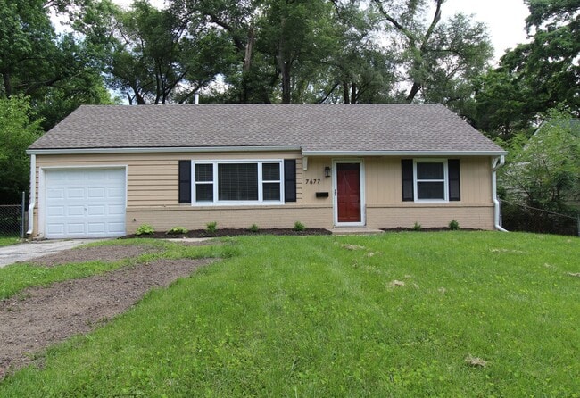 Primary Photo - 3 Bedroom 1 Bath House in Prairie Village