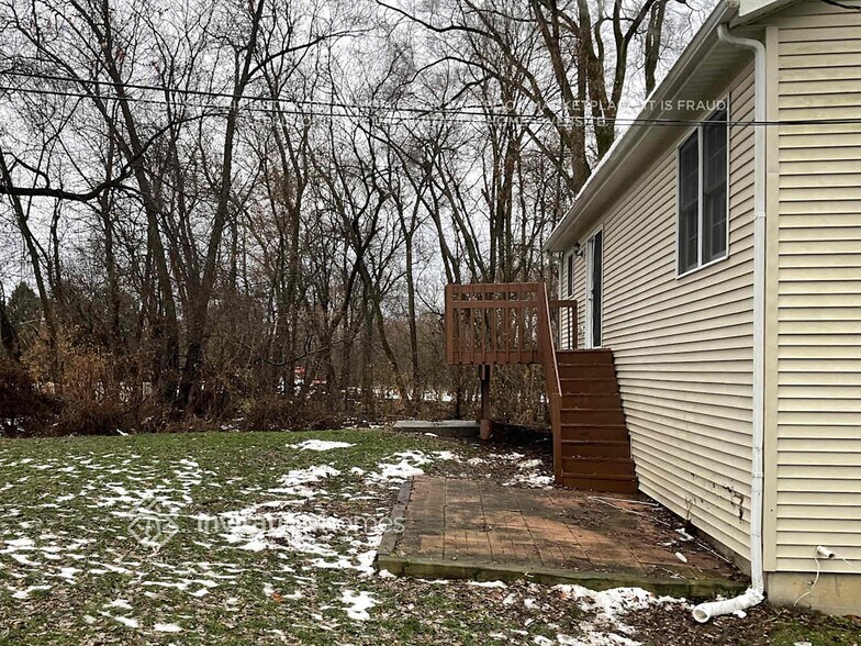 Building Photo - 6708 Rosebud Ave