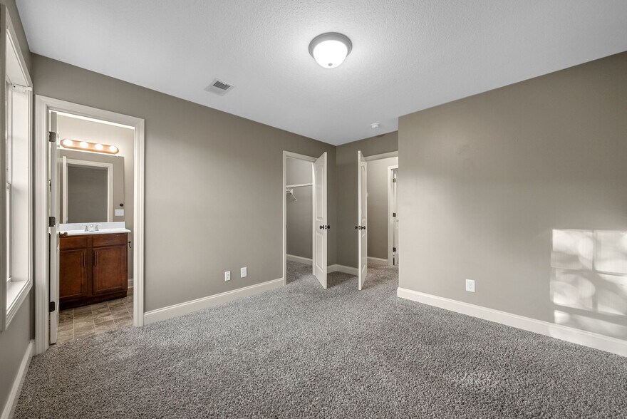Building Photo - 1769 Spring Water Dr