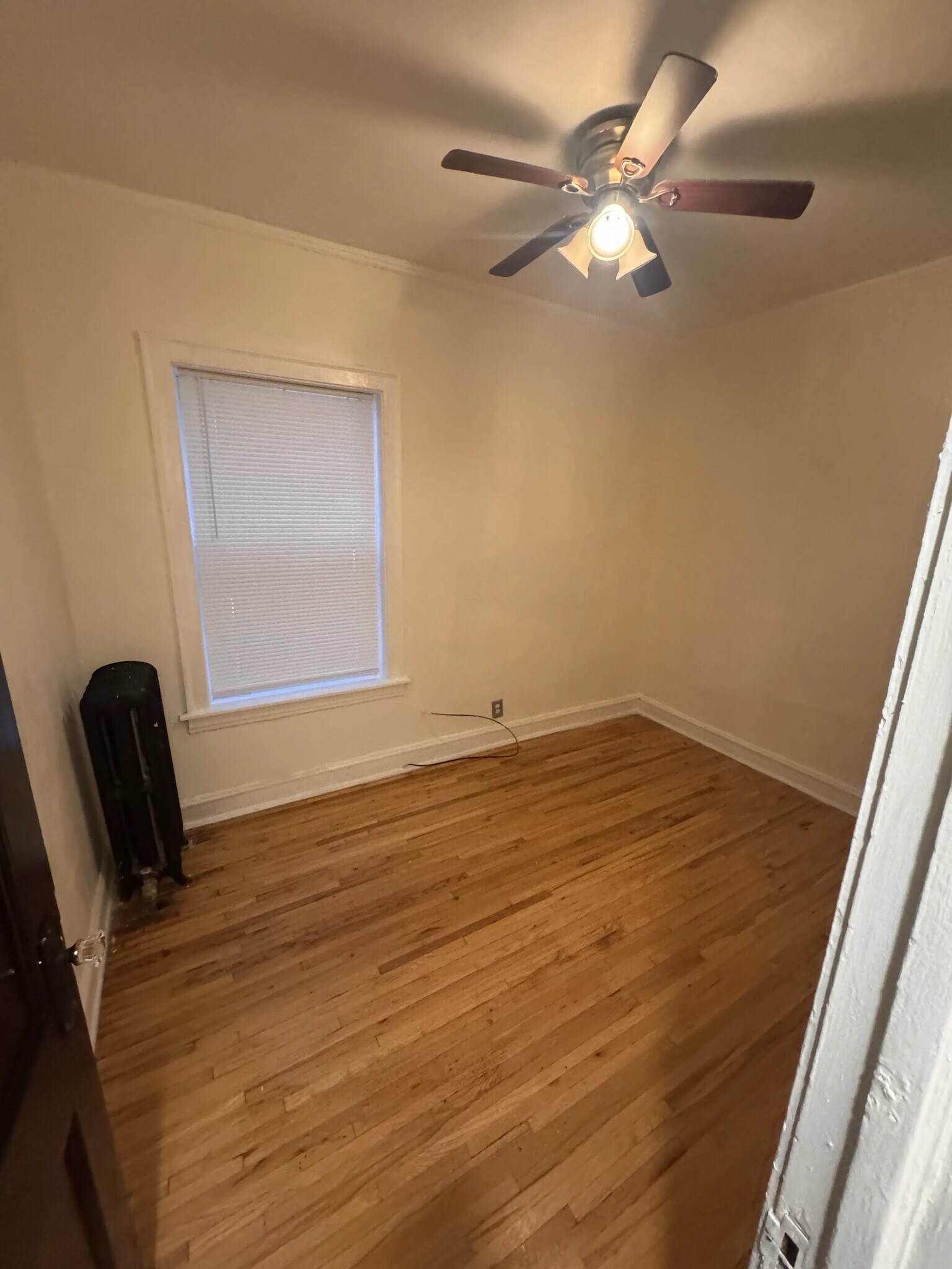 Building Photo - 8046 S Langley Ave