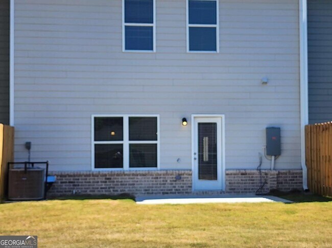 Building Photo - 832 Cygnet Ln