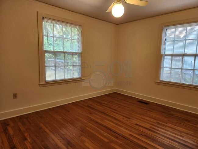 Building Photo - Great 3 Bedroom 1 Bathroom in Forest Heigh...