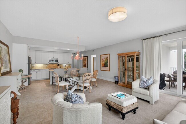 Building Photo - 834 Bay Colony Dr S