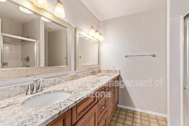 Building Photo - 8625 E Belleview Pl
