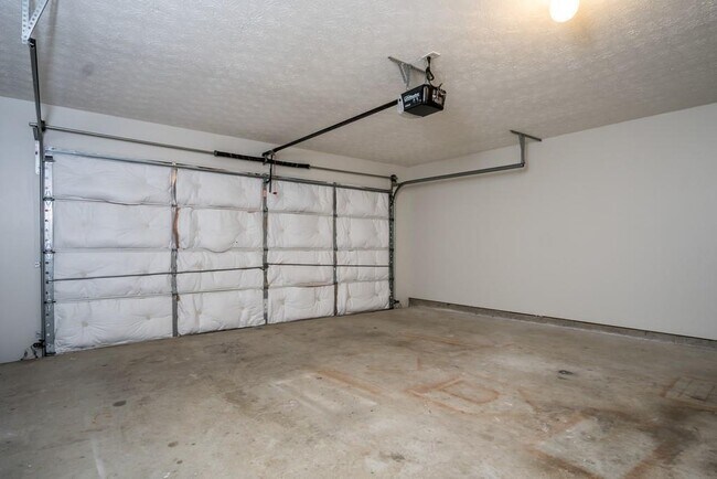 Building Photo - 1078 River Plantation Dr