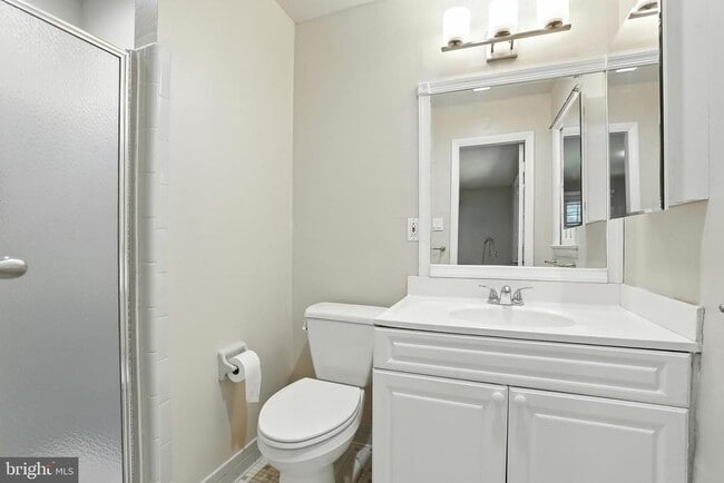 Building Photo - 9104 Hamilton Dr