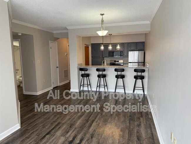 Building Photo - 2002 Greene St