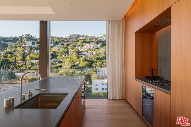 Building Photo - 9040 Sunset Blvd