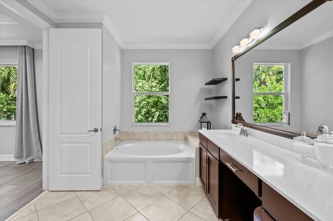 Building Photo - 2061 Foxtail View Ct