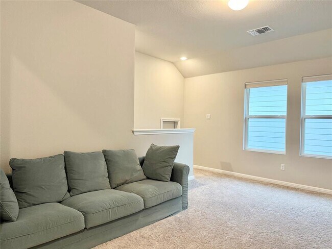 Building Photo - 923 Palo Brea Lp
