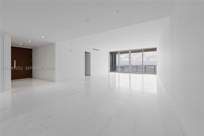 Building Photo - 300 Biscayne Blvd
