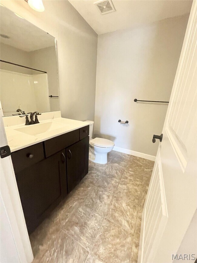 Building Photo - 805 Bluff Ridge Ln