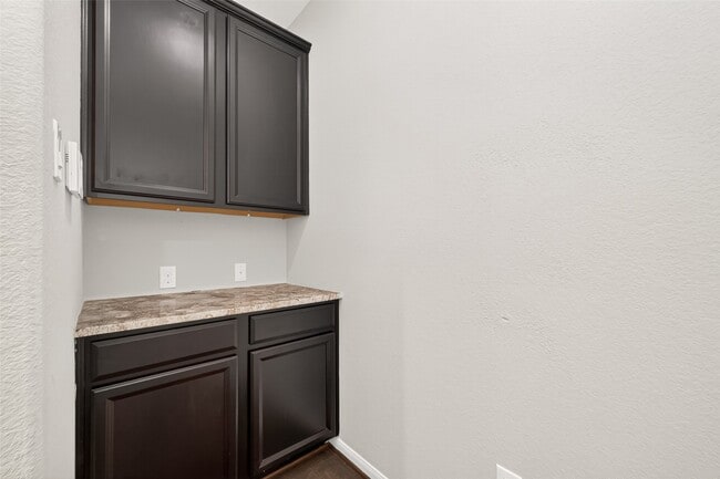 Building Photo - 3854 Fleetwood Falls Ln