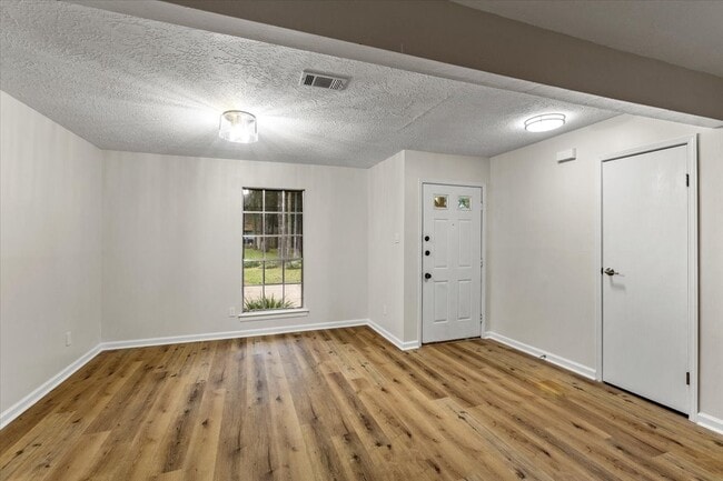 Building Photo - 3315 Beaver Glen Dr
