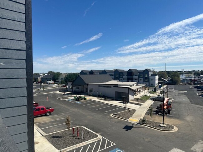 Building Photo - Now Leasing Modern Heights Apartments