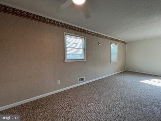 Building Photo - 5626 Tremont Dr