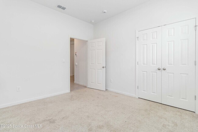 Building Photo - 947 Remington Green Dr SE