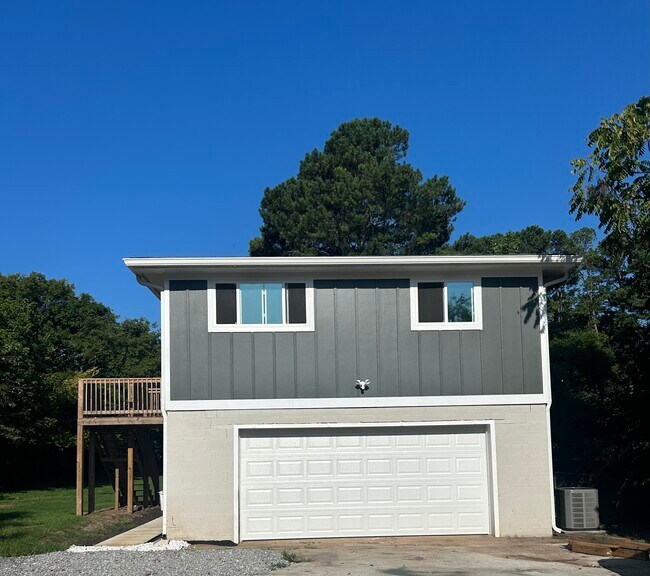 Building Photo - 2628 Chattanooga Valley Rd