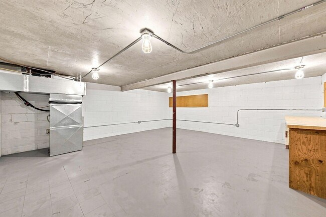 Building Photo - 5300 Logan Ave S