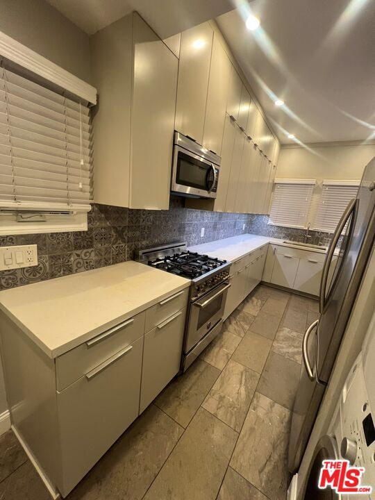 Building Photo - 9373 W Olympic Blvd