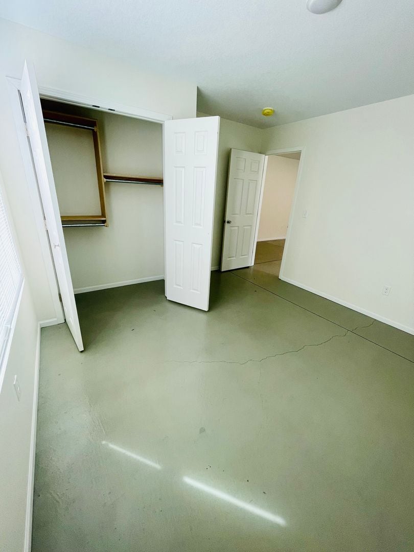 Building Photo - 1520 N Madison Ave