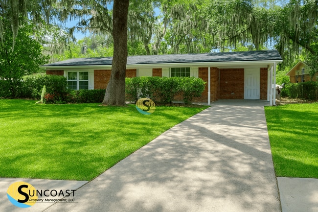 Building Photo - 5665 Enchanted Dr