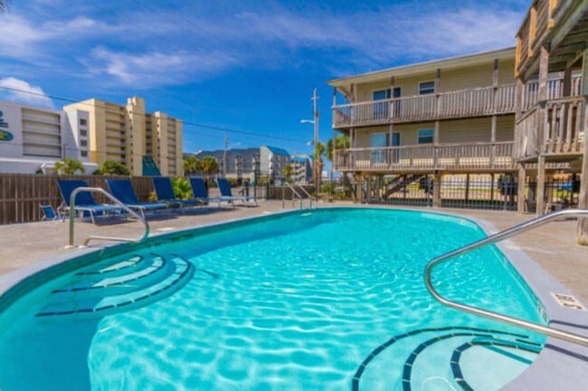 Building Photo - 344 E Beach Blvd