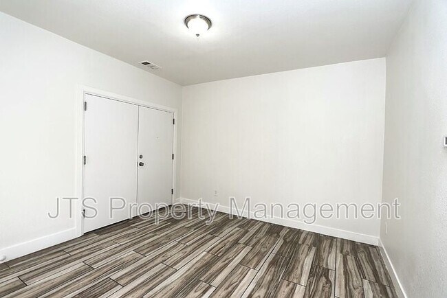 Building Photo - 1119-200 24th St