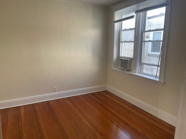 Building Photo - Allston 4 Bed split or formal 3 bed Ht Hw Included month free HW Floors Laundry Students ok