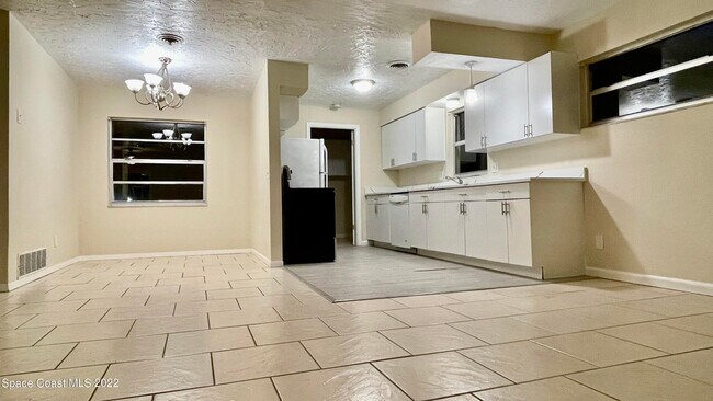 Building Photo - 75 Brandy Ln