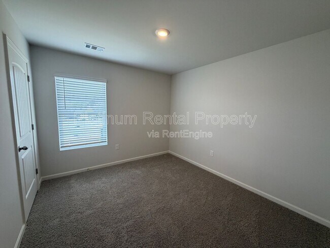 Building Photo - 42 Rustin Rdg