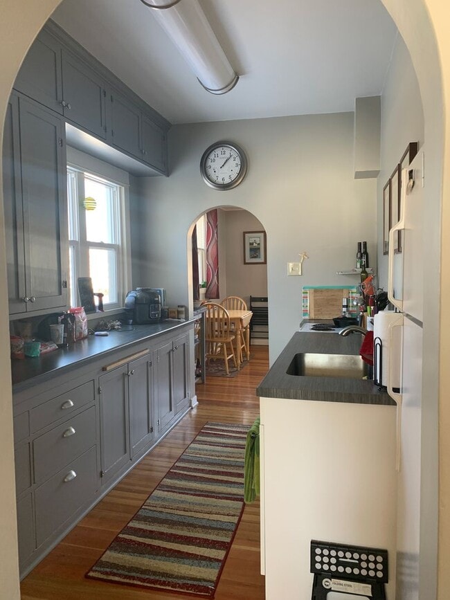 Building Photo - 1 Bed, 1 Bath Home on Silver Lake Available For Rent