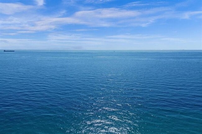 Building Photo - 200 S Birch Rd