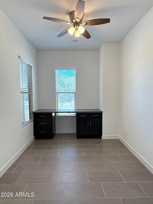 Building Photo - 3824 Fiestaflower Ln