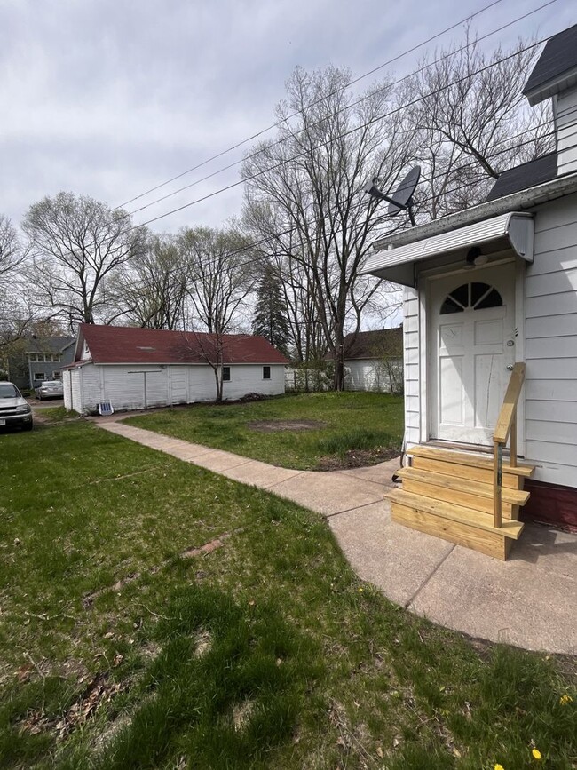 Building Photo - 712 McDonough St