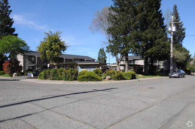 Primary Photo - Redwood Garden Apartments