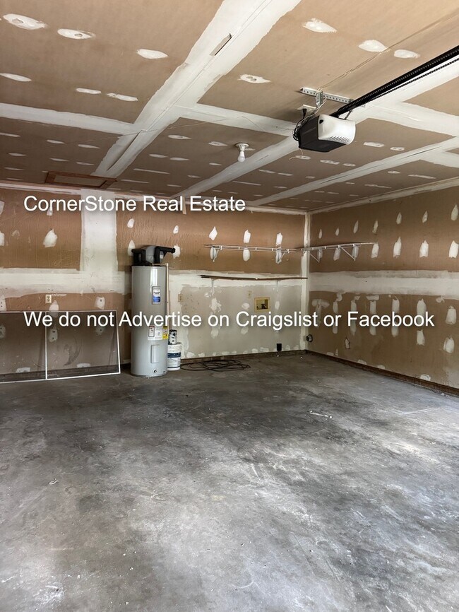 Building Photo - 123 - B Deerfield Drive, Spring Lake NC 28390