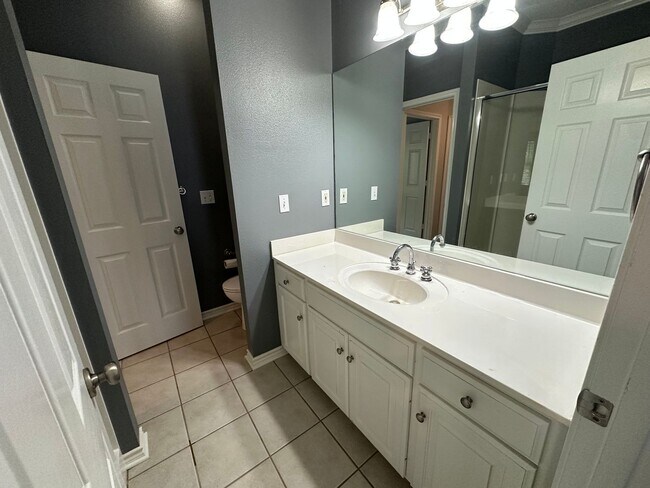 Building Photo - 3934 Hanover Pl