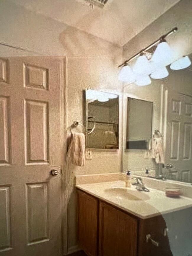 Building Photo - 11754 W Mauna Loa Ln